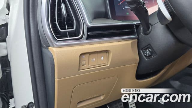 Kia Sorento 2023 — ფოტო 19/20