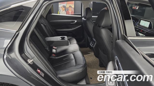 Hyundai Sonata 2023 — ფოტო 11/20