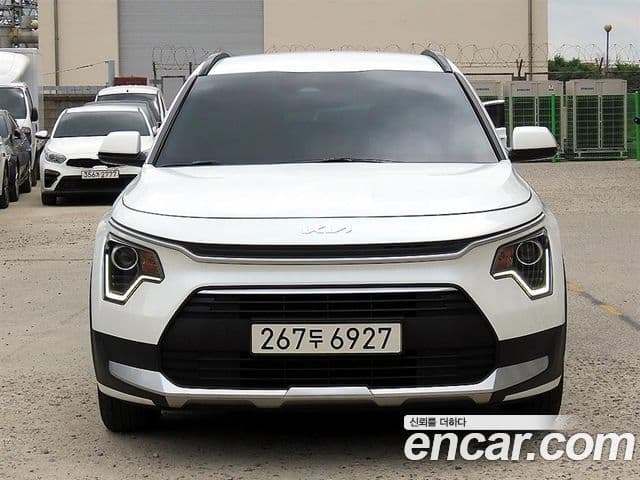 Kia Niro 2022 — ფოტო 20/20