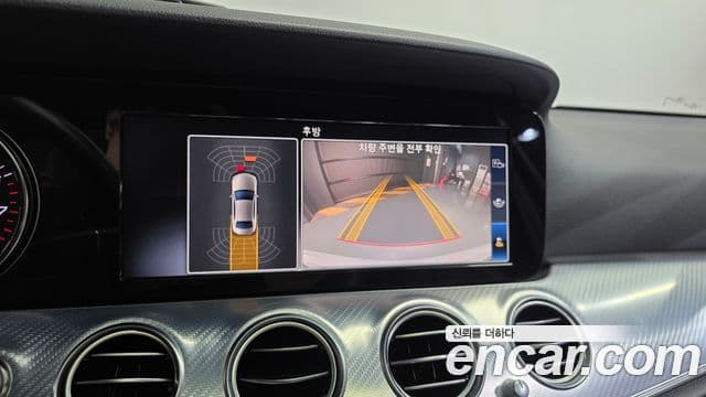 Mercedes-Benz E-Class 2019 — ფოტო 14/20