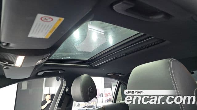 Mercedes-Benz E-Class 2019 — ფოტო 17/20