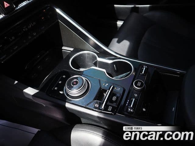 Kia K5 2023 — ფოტო 12/20