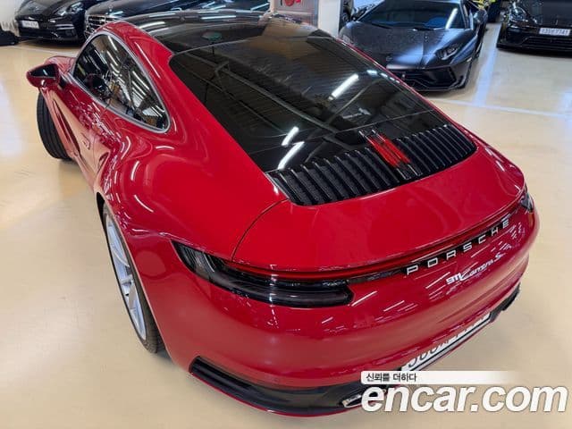 Porsche 911 2020 — ფოტო 17/18