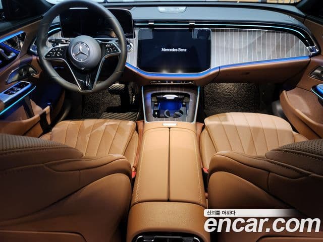 Mercedes-Benz E-Class 2024 — ფოტო 6/19
