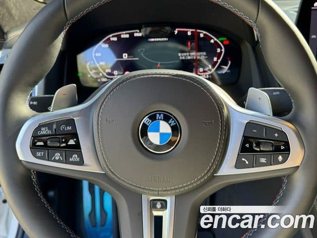 BMW 8 Series 2025 — ფოტო 18/20