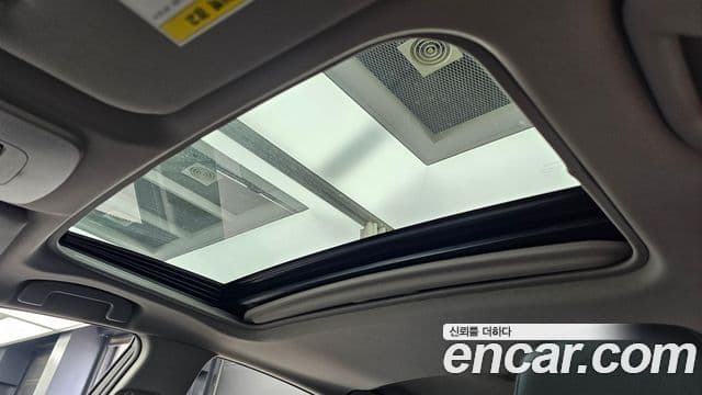 Toyota Camry 2018 — ფოტო 20/20