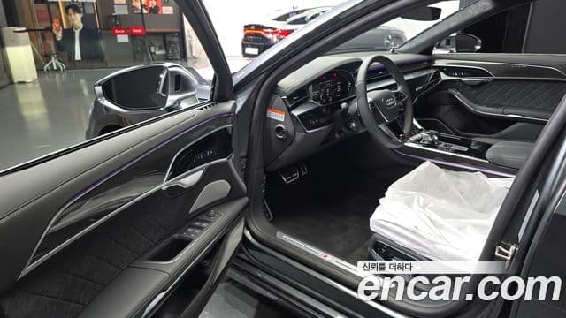 Audi S8 2025 — Photo 6/39