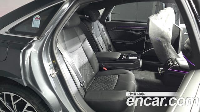 Audi S8 2025 — Photo 3/39