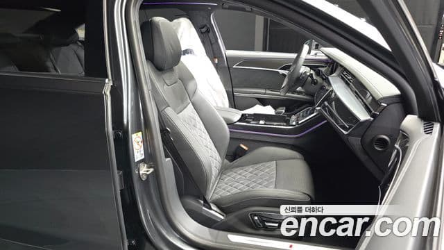 Audi S8 2025 — Photo 21/39