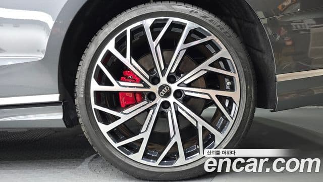 Audi S8 2025 — Photo 24/39