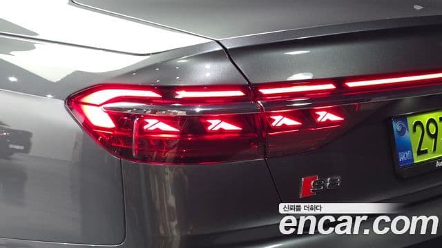 Audi S8 2025 — Photo 19/39