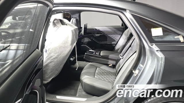 Audi S8 2025 — Photo 36/39