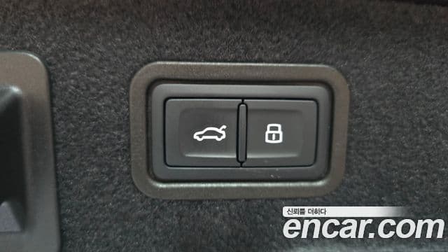 Audi S8 2025 — Photo 27/39