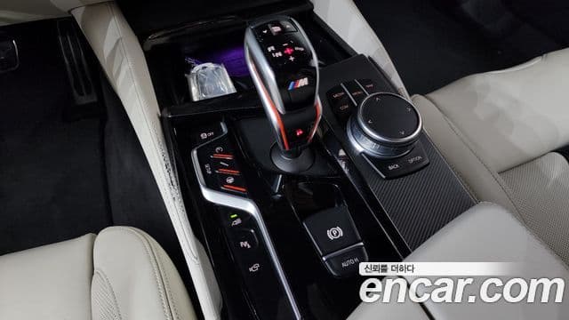 BMW M5 2020 — ფოტო 8/20