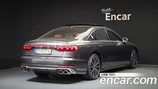 Audi S8 2025 — Photo 25/36