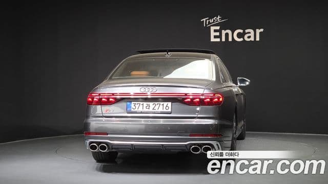Audi S8 2025 — Photo 6/36