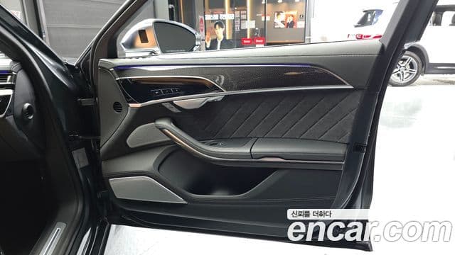 Audi S8 2025 — Photo 11/36