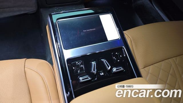 Audi S8 2025 — Photo 24/36