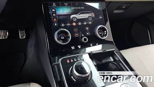 Land Rover Range Rover Velar 2018 — Şəkil 9/20