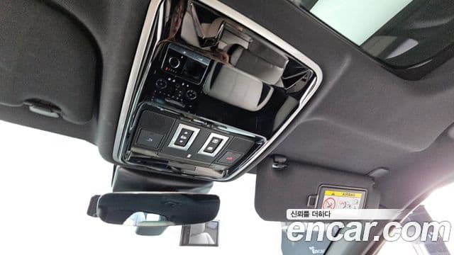 Land Rover Range Rover Velar 2018 — Şəkil 17/20