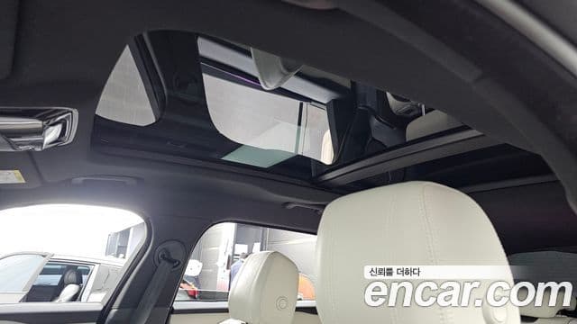 Land Rover Range Rover Velar 2018 — Şəkil 19/20