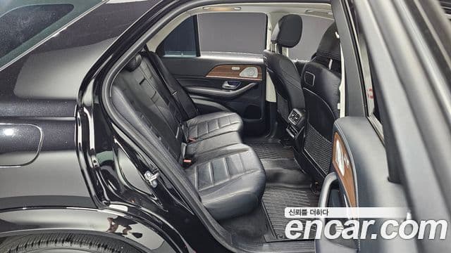 Mercedes-Benz GLE-Class 2020 — ფოტო 11/20