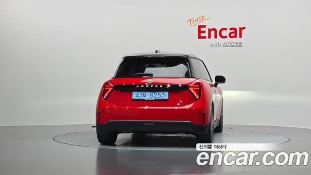 Mini Cooper Electric 2024 — ფოტო 4/31