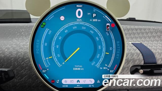 Mini Cooper Electric 2024 — ფოტო 8/31