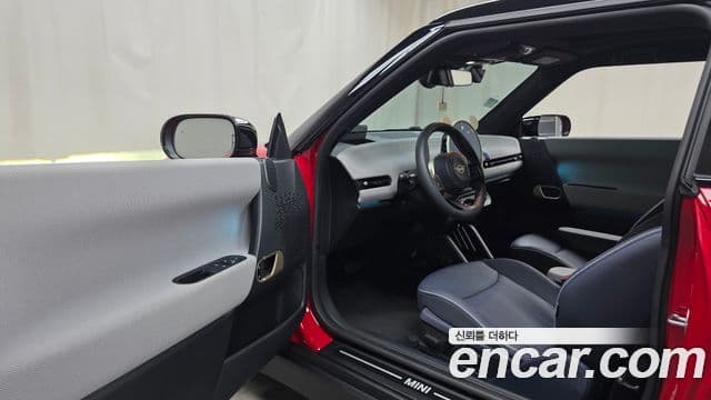 Mini Cooper Electric 2024 — ფოტო 16/31