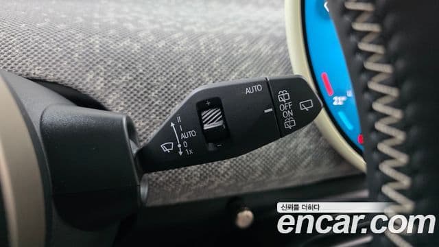 Mini Cooper Electric 2024 — ფოტო 28/31