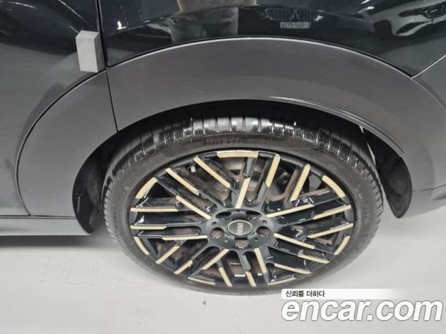 Mini Cooper S 2025 — фото 4 из 20