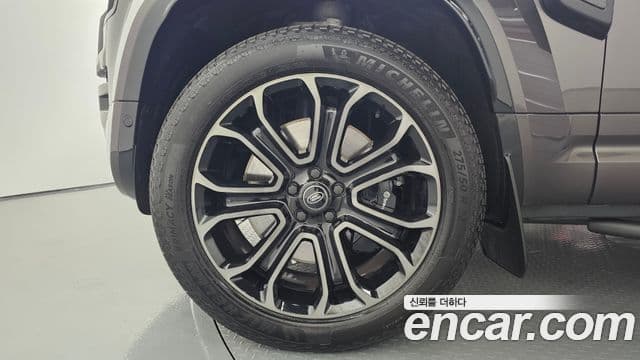 Land Rover Defender 2025 — Şəkil 8/20
