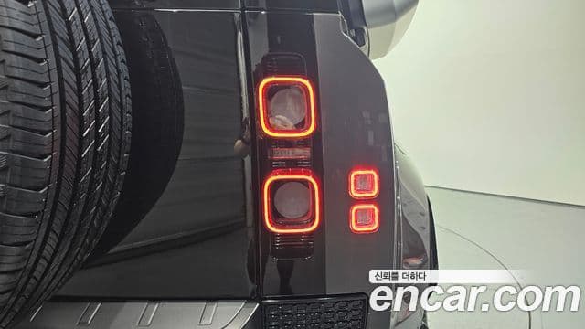Land Rover Defender 2025 — Şəkil 19/20