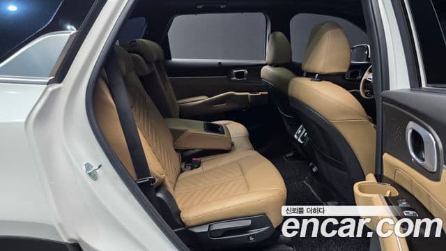 Kia Sorento 2023 — Şəkil 12/20