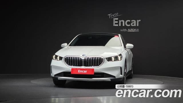 BMW 5 Series 2023 — Şəkil 3/20