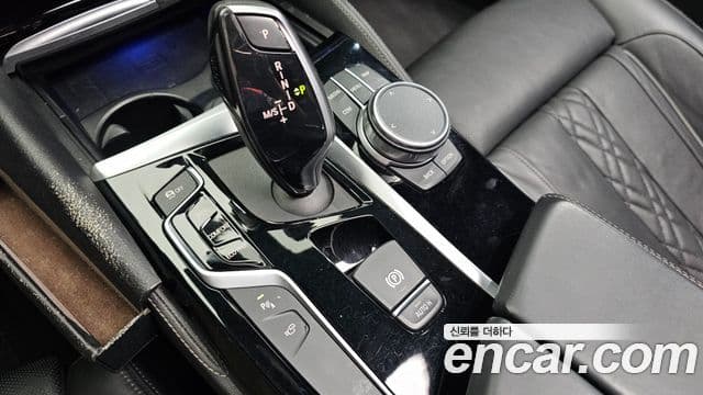 BMW 5 Series 2019 — ფოტო 9/20
