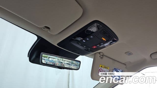 Kia Carnival 2024 — Фото 17/20