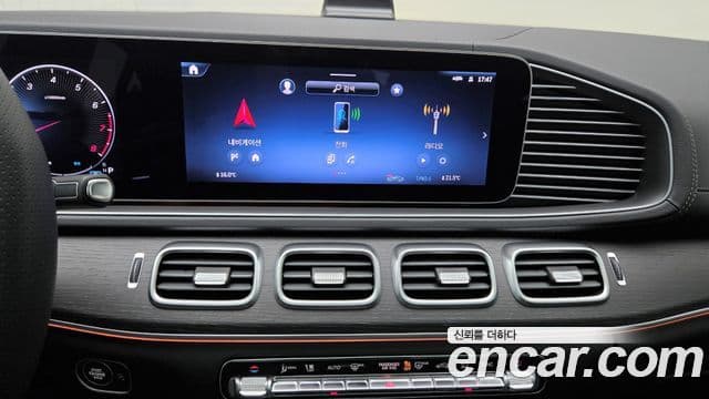 Mercedes-Benz GLE-Class 2025 — ფოტო 16/18