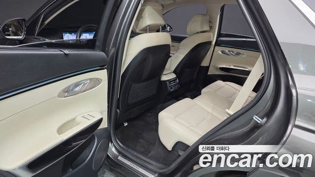 Genesis GV70 2024 — ფოტო 12/20