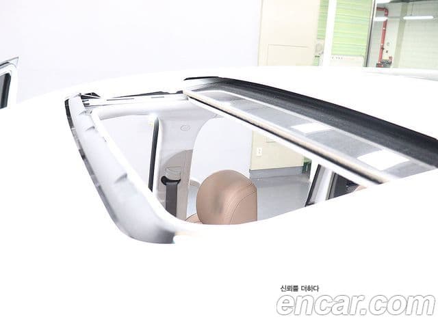 Hyundai Staria 2025 — Şəkil 12/20