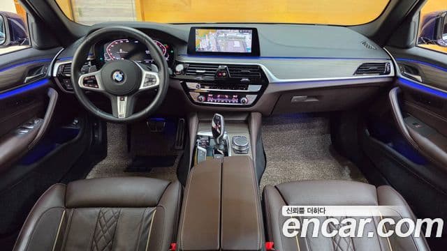 BMW 5 Series 2020 — ფოტო 7/20