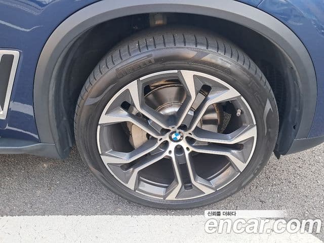 BMW X5 2021 — ფოტო 10/18