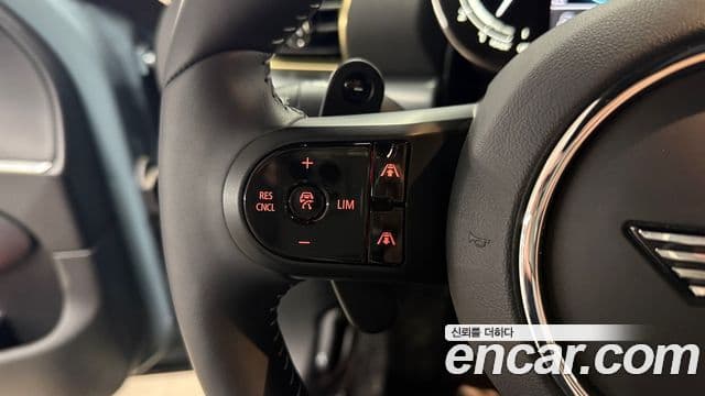Mini Cooper S Clubman 2024 — Фото 14/20