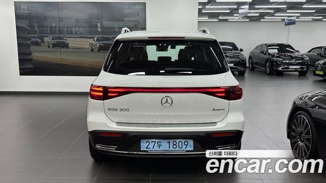 Mercedes-Benz EQB 2025 — ფოტო 4/20