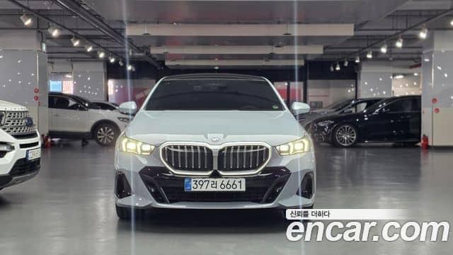 BMW 5 Series, 2025