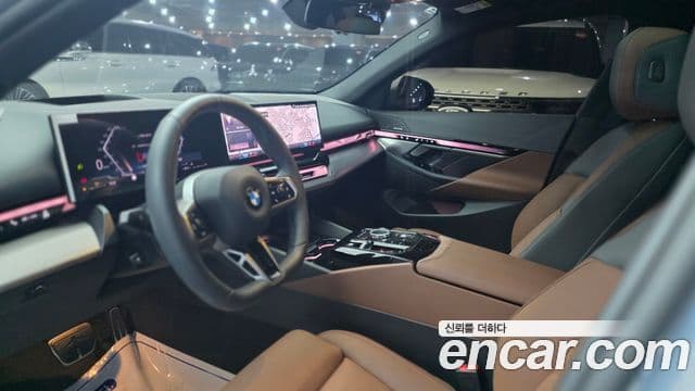 BMW 5 Series 2025 — Photo 8/12