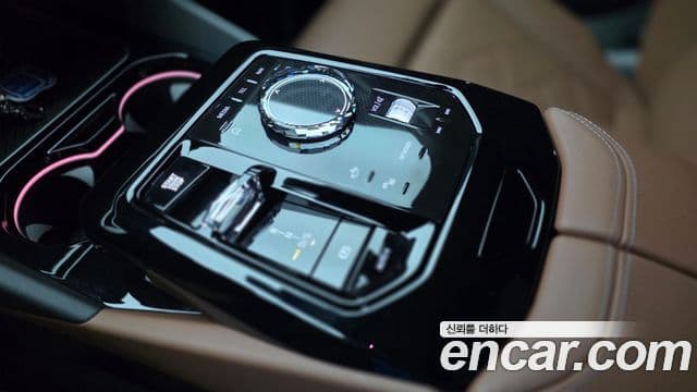 BMW 5 Series 2025 — Photo 7/12
