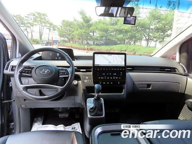Hyundai Staria 2022 — Фото 9/19