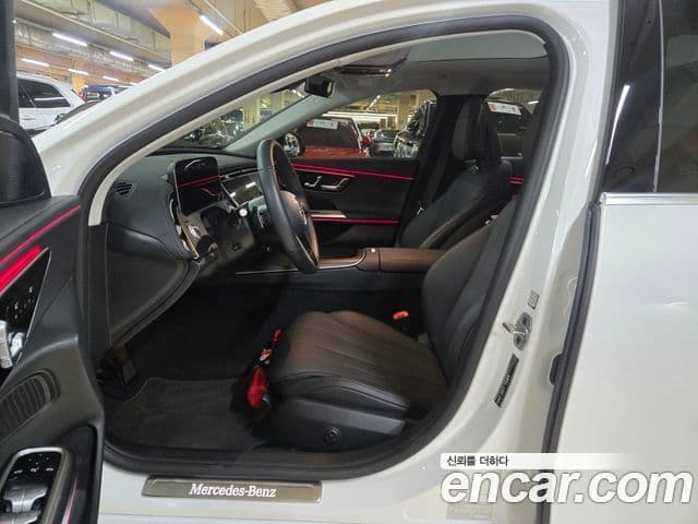 Mercedes-Benz E-Class 2025 — ფოტო 10/20