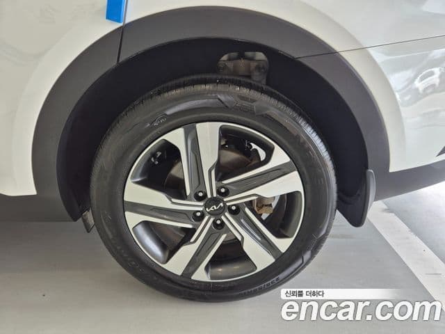 Kia Sorento 2023 — Şəkil 17/20